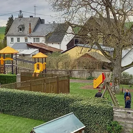 Ferienhaus Dommersch25 펜션